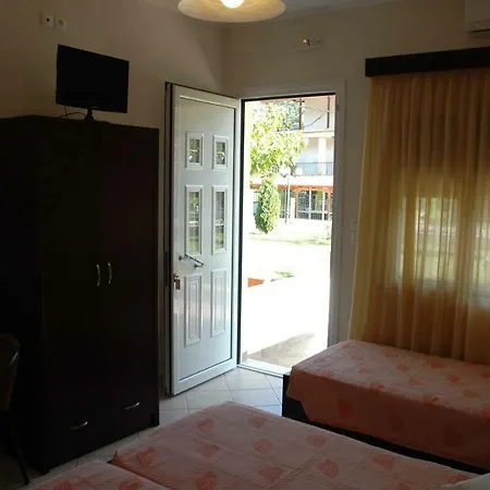 Hotel Garden Bungalows *